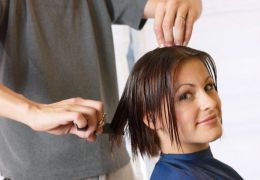 Técnicas de corte e penteado para cabeleireiro