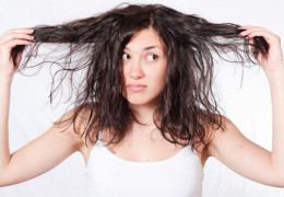 Como eliminar a oleosidade do cabelo?