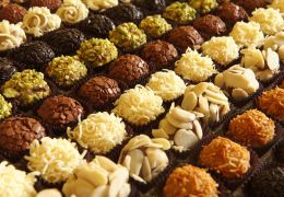 Curso de Confeitaria: Aprenda a fazer Brigadeiros Gourmet personalizados