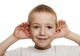 Causas da deficiência auditiva em crianças