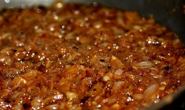 Como fazer cebola caramelizada na cerveja?