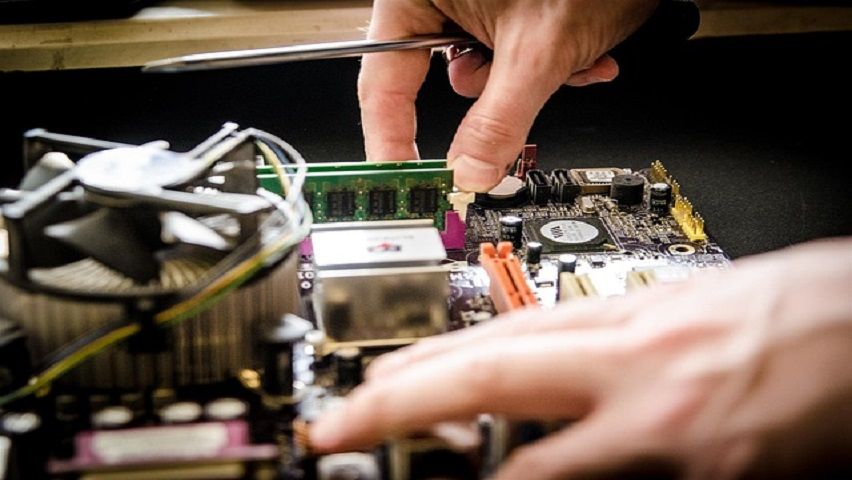 Curso de Manutenção de Computadores: Instalação do Windows 7 e 8