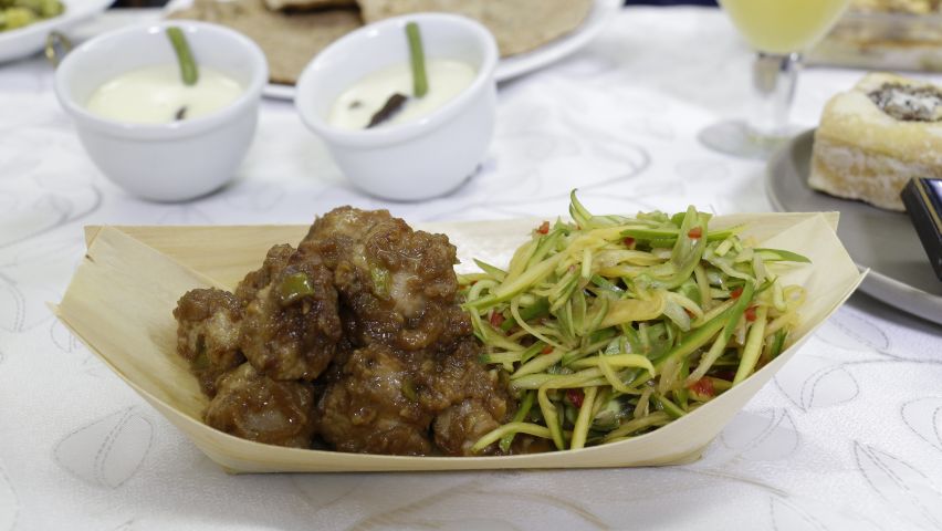 Curso de Rota Asiática: Arroz Tailandês e Tofu Recheado